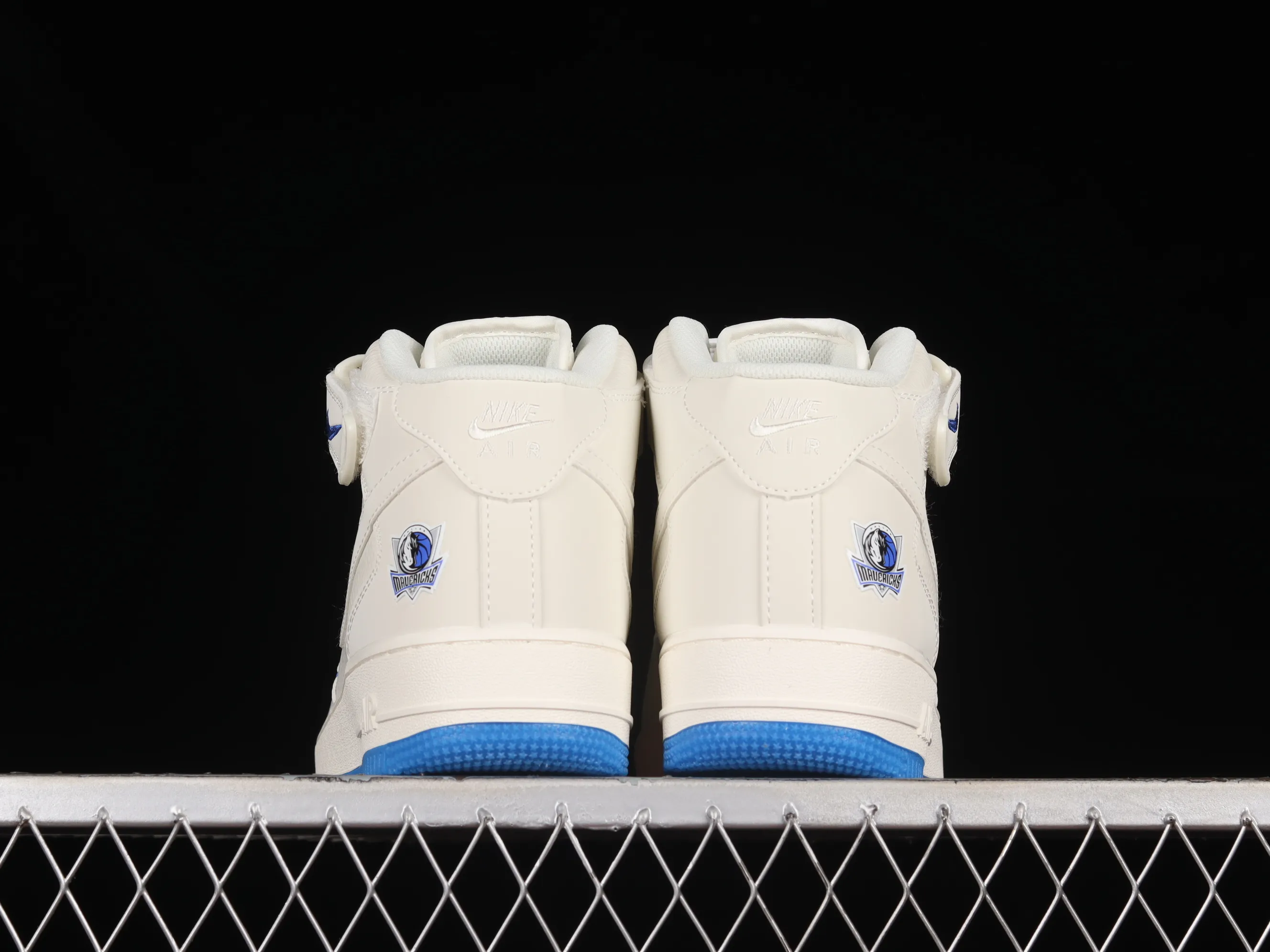 All categories Nk Air Force 1 Air Force series Nk Air Force 1 Mid Air Force mid-top Nk Air Force 1'07 Mid beige blue Dallas Mavericks city limited Air Force 1 mid-top sports and leisure sneakers DW5696-893